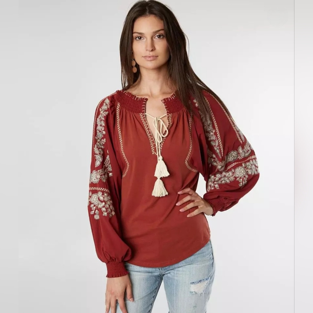 Gimmicks Floral Embroidered Top Size-Small